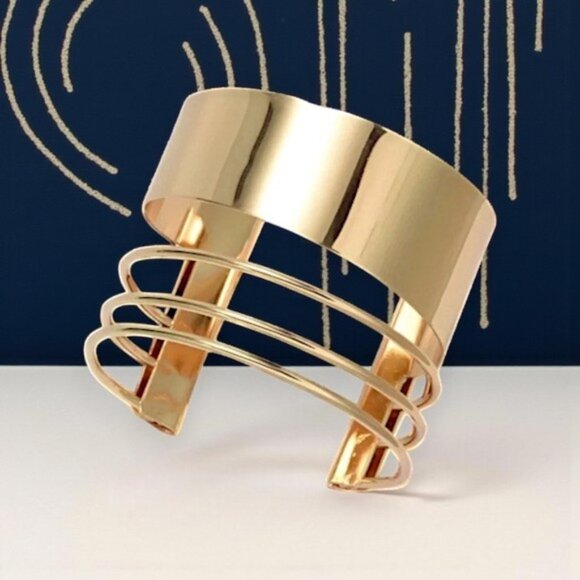 🆕 Bold & Chic Gold-Plated Wide Cuff Bracelet | Trendy Statement Accessory 💛 - Picture 1 of 10